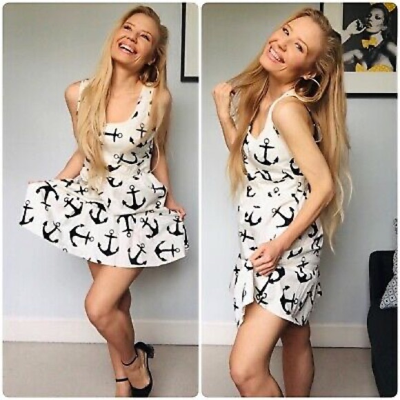 Dizzy Anchors Dress - Picture 6 of 12